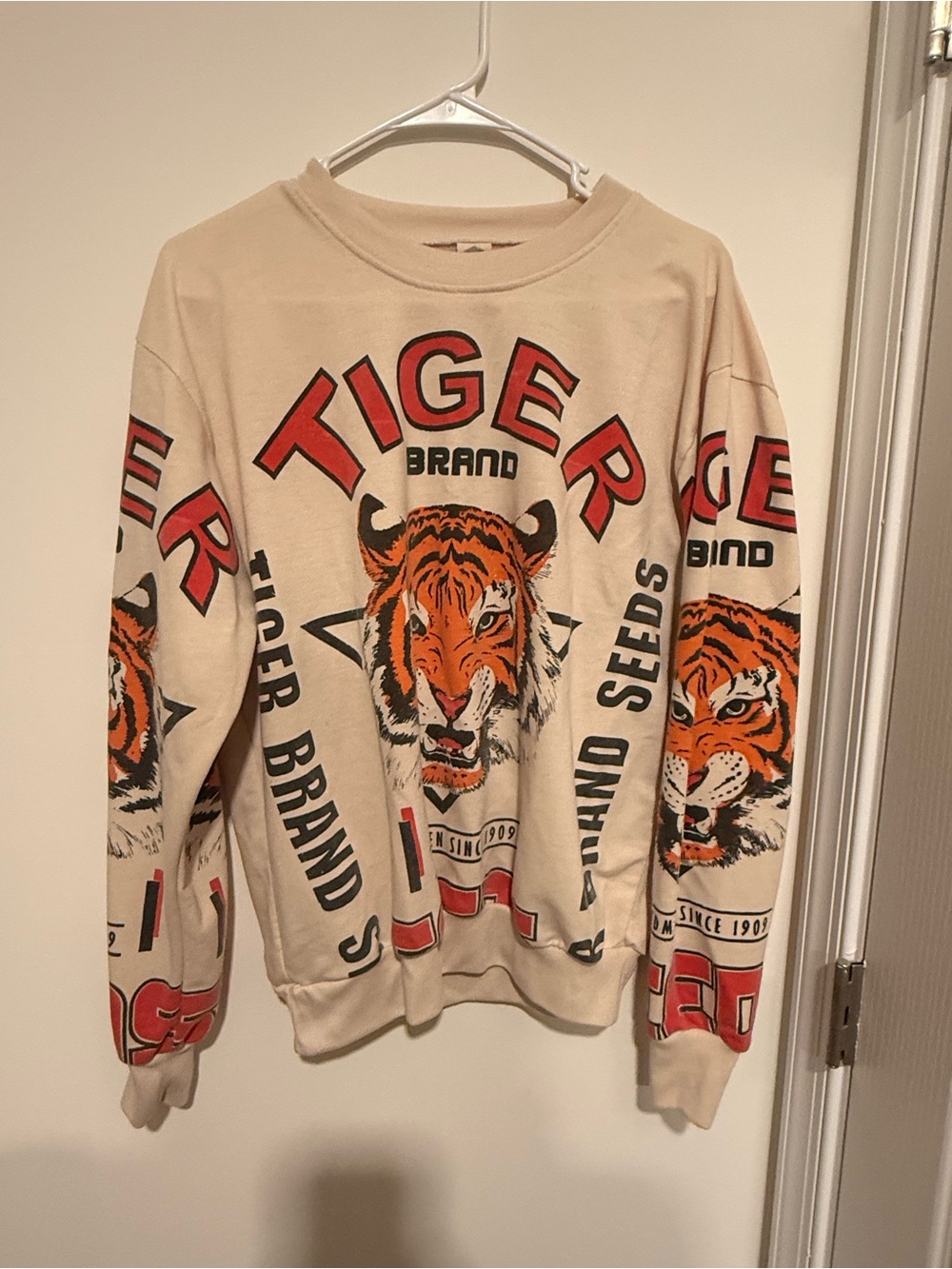 Cream Long-Sleeve Graphic Sweatshirt NB